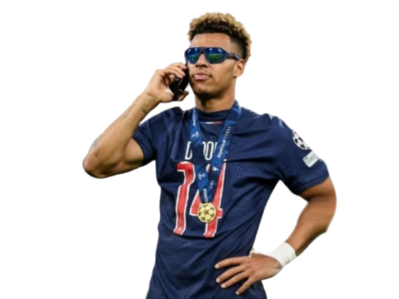 desire doue psg finale ldc ligue des champions victoire lunettes telephone appel