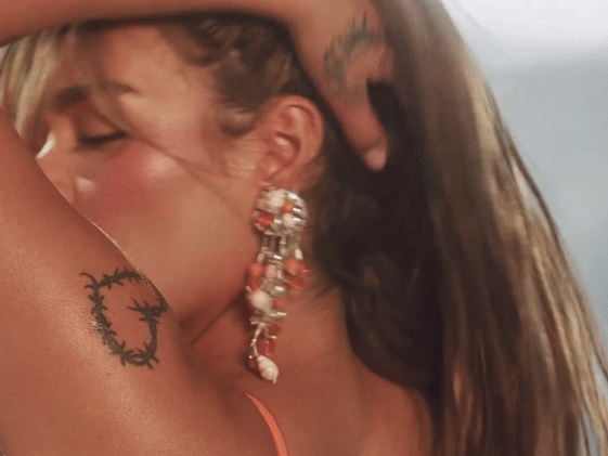 karol g latina foreva brune ivonny bonita gif