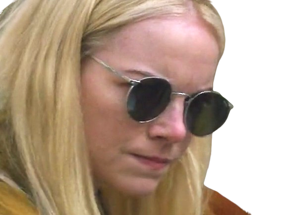 annie landsberg maniac serie emma emily jean stone actrice productrice americaine blonde femme lunettes cigarette