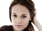 alicia-amanda-vikander-actrice-productrice-suedoise-femme-brune-yeux-marrons-vingtaine-vingtenaire