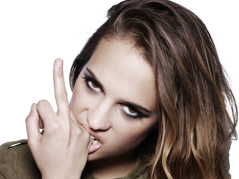 alicia amanda vikander actrice productrice suedoise femme brune yeux marrons vingtaine vingtenaire