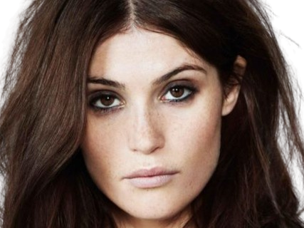 gemma arterton actrice brune britannique yeux marron cheveux plus belle anglaise