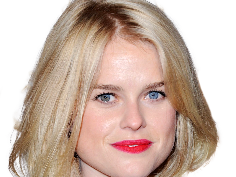 alice sophia eve actrice britannique anglaise americaine femme blonde heterochromie yeux vairons 2010s vingtaine vingtenaire