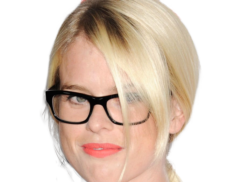 alice sophia eve actrice britannique anglaise americaine femme blonde heterochromie yeux vairons 2010s vingtaine vingtenaire