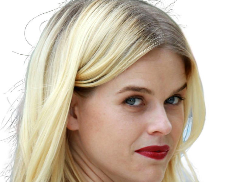 alice sophia eve actrice britannique anglaise americaine femme blonde heterochromie yeux vairons 2010s vingtaine vingtenaire