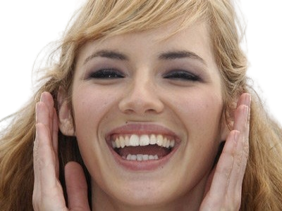 louise ariane bourgoin actrice francaise blonde yeux bruns marron jeune vingtaine vingtenaire miss meteo 2000s