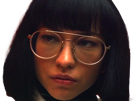 azumi-fujita-sonoya-mizuno-serie-maniac-anglaise-britannique-trentaine-trentenaire-femme-brune-asiatique-japonaise-cigarette
