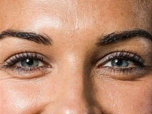 alexandra alex morgan carrasco footballeuse americaine brune yeux bleus femme belle sportive