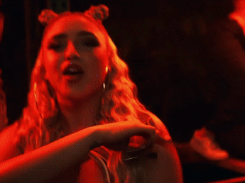 mariah angeliq en la mia blonde gif