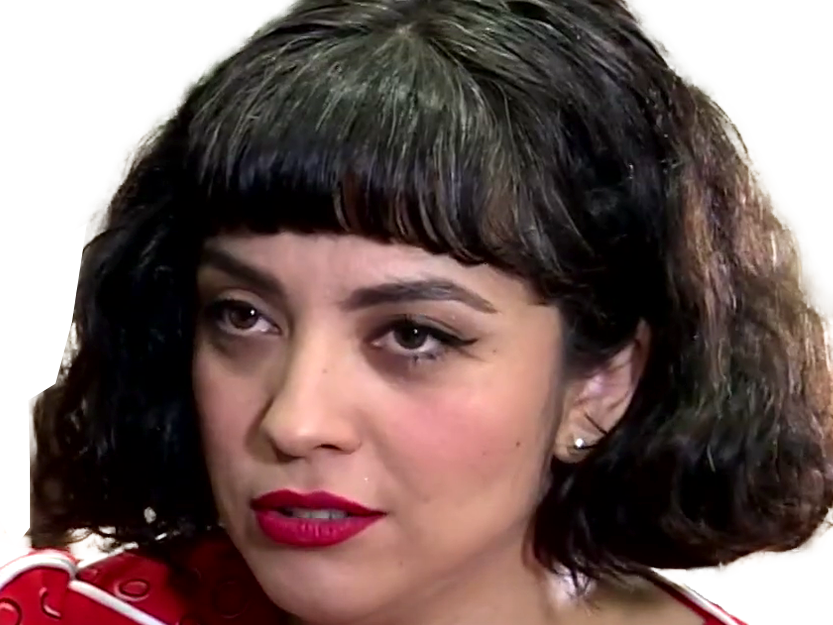 mon laferte norma chanteuse auteure compositrice latine mexicaine chilienne trentaine trentenaire brune femme