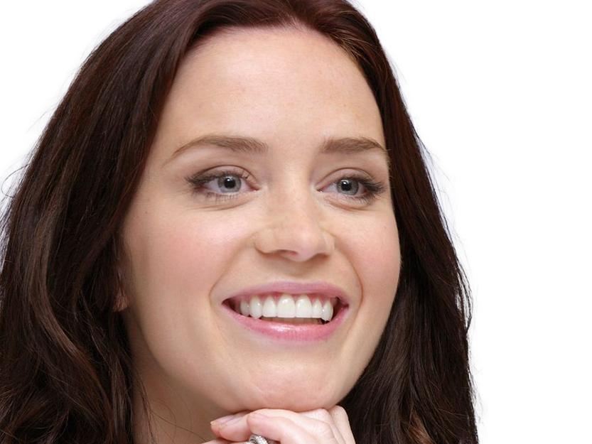 emily olivia laura blunt actrice britannique americaine femme brune yeux bleus quarantenaire