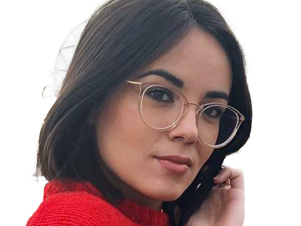 agathe auproux journaliste chroniqueuse francaise vietnamienne asiatique metis tpmp lunettes brune vingtaine vingtenaire 2010s