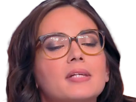 agathe auproux journaliste chroniqueuse francaise vietnamienne asiatique metis tpmp lunettes brune vingtaine vingtenaire 2010s