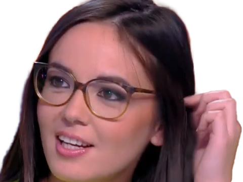 agathe auproux journaliste chroniqueuse francaise vietnamienne asiatique metis tpmp lunettes brune vingtaine vingtenaire 2010s