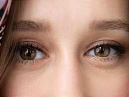 taissa farmiga actrice mannequin americaine chatain jeune femme