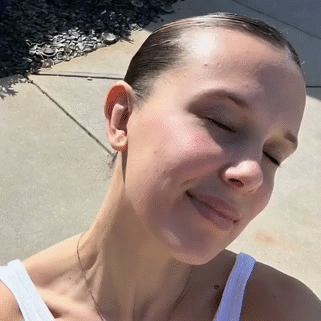 glandilus millie bobby brown stranger things enola holmes actress catin nea joven prime eleven spit