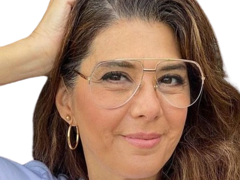 marisa tomei actrice vieille mais belle bonne brune americaine spiderman cinquantaine cinquantenaire lunettes