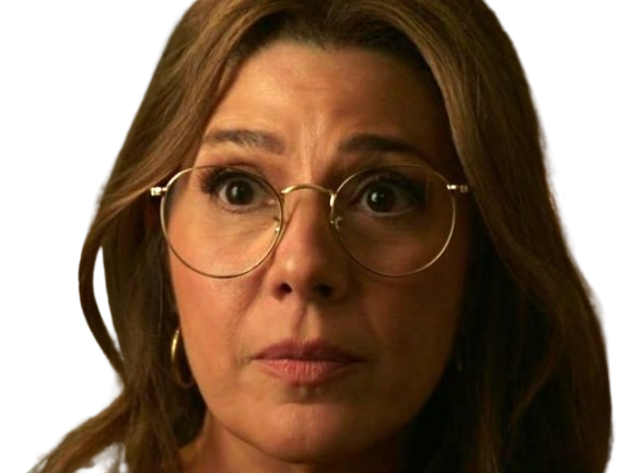 marisa tomei actrice vieille mais belle bonne brune americaine spiderman cinquantaine cinquantenaire lunettes