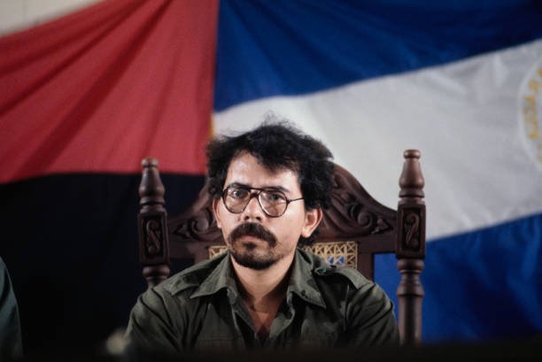 daniel ortega sandiniste nicaragua 1979 1990 revolution revolutionnaire communisme communiste socialisme socialiste reagan contras guerilla