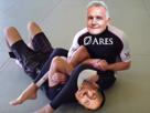 christopher-mallon-john-textor-cle-de-bras-soumission-jjb-ufc-ares-management-mma