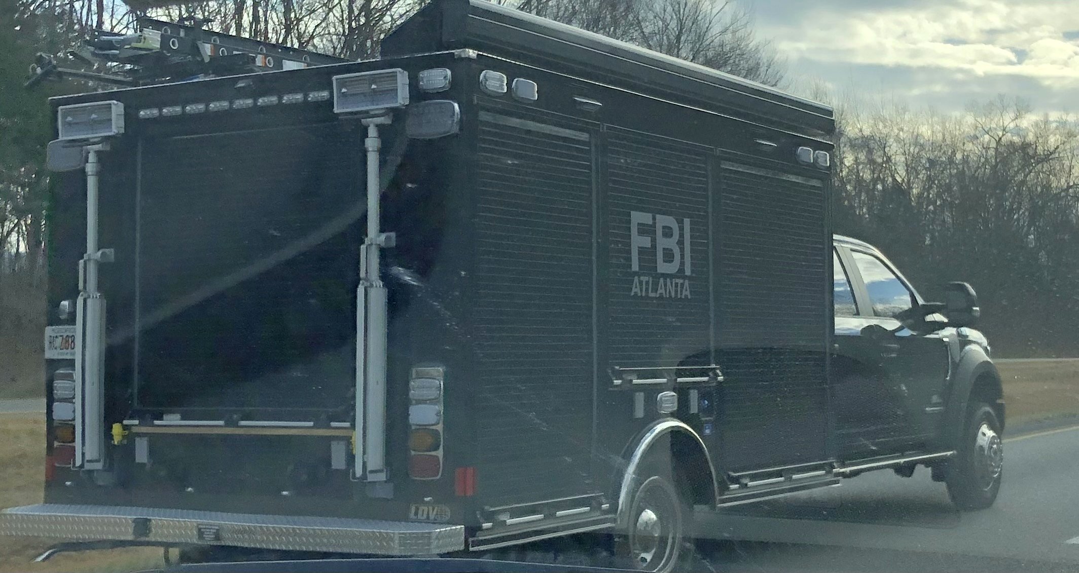 glandilus penal 135 swat bri pig jail arrest wasted cuff busted fbi susp carcel glow