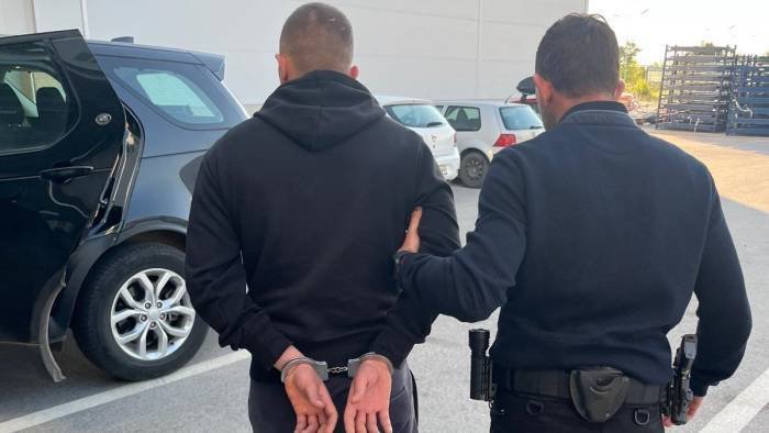 glandilus penal 135 swat bri pig jail arrest wasted cuff busted fbi susp carcel glow