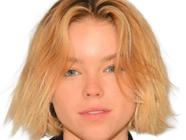 milly amelia may alcock actrice productrice australienne femme vingtaine vingtenaire cheveuxblonds yeuxbleus annees 2020s