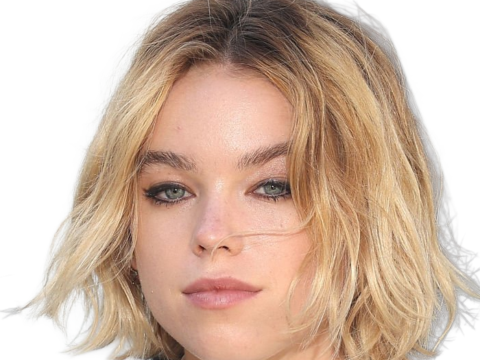 milly amelia may alcock actrice productrice australienne femme vingtaine vingtenaire cheveuxblonds yeuxbleus annees 2020s