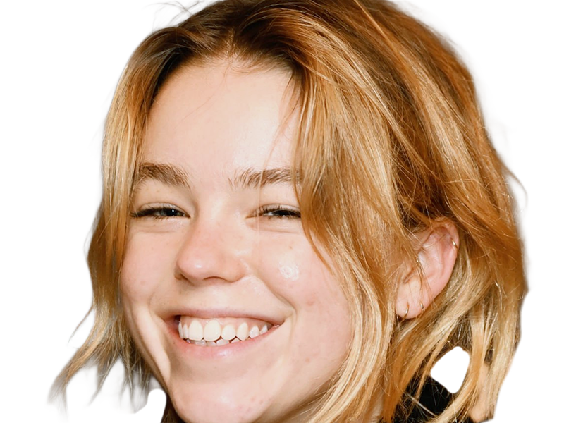 milly amelia may alcock actrice productrice australienne femme vingtaine vingtenaire cheveuxblonds yeuxbleus annees 2020s