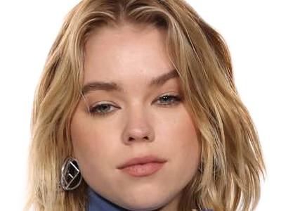 milly amelia may alcock actrice productrice australienne femme vingtaine vingtenaire cheveuxblonds yeuxbleus annees 2020s