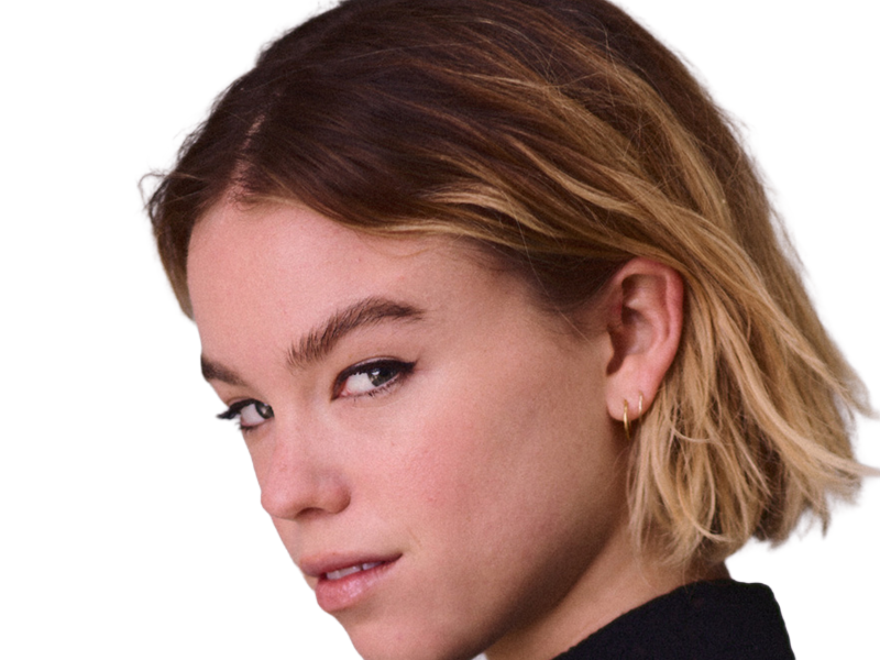 milly amelia may alcock actrice productrice australienne femme vingtaine vingtenaire cheveuxblonds yeuxbleus annees 2020s