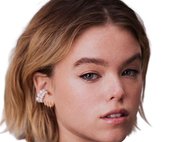 milly amelia may alcock actrice productrice australienne femme vingtaine vingtenaire cheveuxblonds yeuxbleus annees 2020s