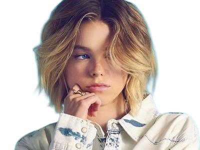 milly amelia may alcock actrice productrice australienne femme vingtaine vingtenaire cheveuxblonds yeuxbleus annees 2020s