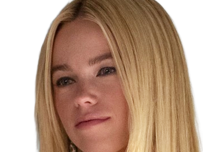 milly amelia may alcock actrice productrice australienne femme vingtaine vingtenaire cheveuxblonds yeuxbleus annees 2020s