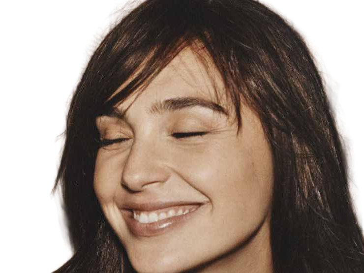 gal gadot actrice productrice mannequin miss israelienne juive femme trentaine trentenaire annees 2020s cheveuxbruns yeuxmarrons