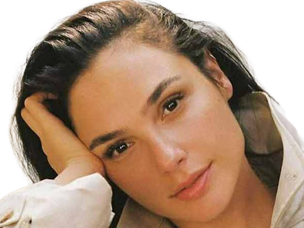gal gadot actrice productrice mannequin miss israelienne juive femme trentaine trentenaire annees 2020s cheveuxbruns yeuxmarrons