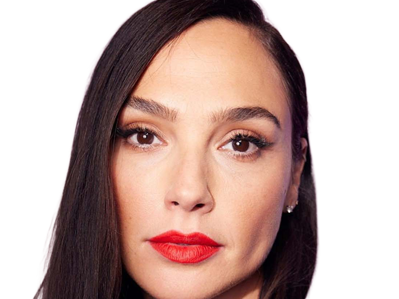 gal gadot actrice productrice mannequin miss israelienne juive femme trentaine trentenaire annees 2020s cheveuxbruns yeuxmarrons