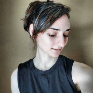 glandilus abby shapiro busty breast tit yt influ tok massif shap celeb people contenu spit