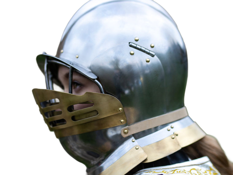 kayle femme jolie chevalier armure cheveuxblonds yeuxmarrons vingtenaire vingtaine cosplay fic vlt kalos-sud sasha heller