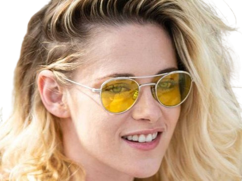 kristen stewart actrice americaine blonde yeux verts femme cannes lunettes annees 2022 2020s