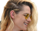 kristen-stewart-actrice-americaine-blonde-yeux-verts-femme-cannes-lunettes-annees-2022-2020s