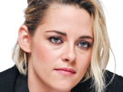 kristen-stewart-actrice-americaine-blonde-yeux-verts-femme-sans-lunettes-annees-2022-2020s