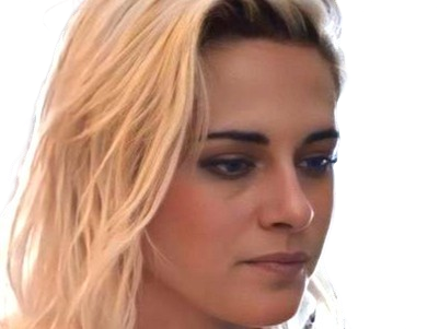 kristen stewart actrice americaine blonde yeux verts femme sans lunettes annees 2022 2020s