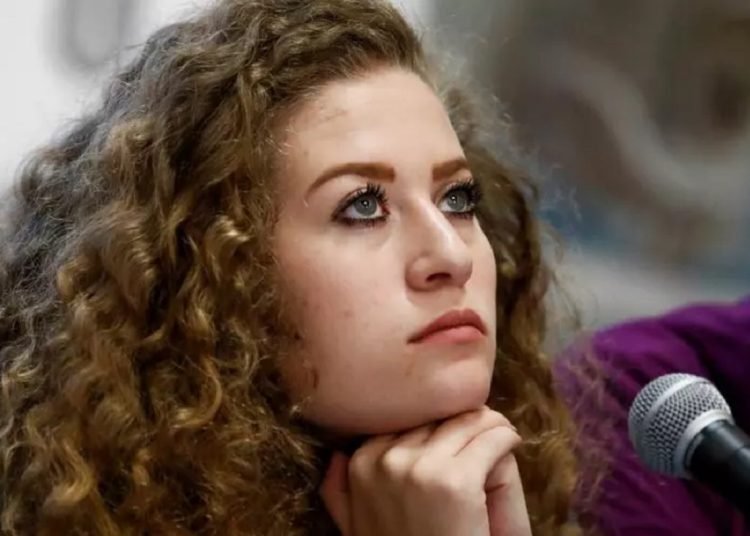 palestine propal palestinienne ahed tamini rousse vert souche sionistes antisionistes israel