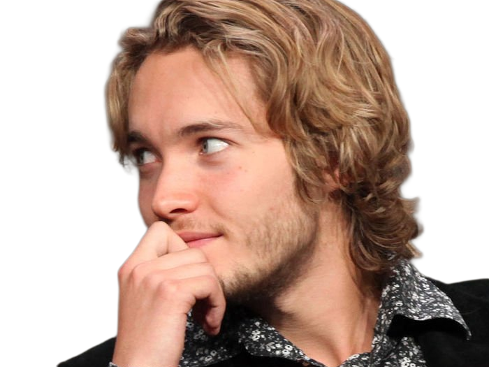 toby finn regbo acteur musicien homme britannique anglais vingtenaire vingtaine cheveuxblonds yeuxbleus cheveuxboucles 2010s