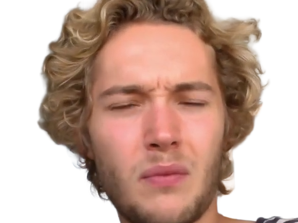 toby finn regbo acteur musicien homme britannique anglais vingtenaire vingtaine cheveuxblonds yeuxbleus cheveuxboucles 2010s