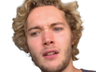 toby-finn-regbo-acteur-musicien-homme-britannique-anglais-vingtenaire-vingtaine-cheveuxblonds-yeuxbleus-cheveuxboucles-2010s