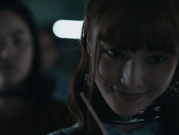 aina yamada japonaise actrice demoniaque sourire mechante gif manipulatrice