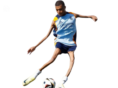 kylian mbappe real madrid maigre squelettique malade gastro perte de poids foot football ballon entrainement