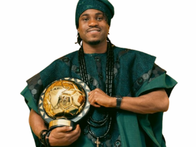 ademola lookman nigeria nigerian can trophee vetement habit habillage traditionnel agbada vert